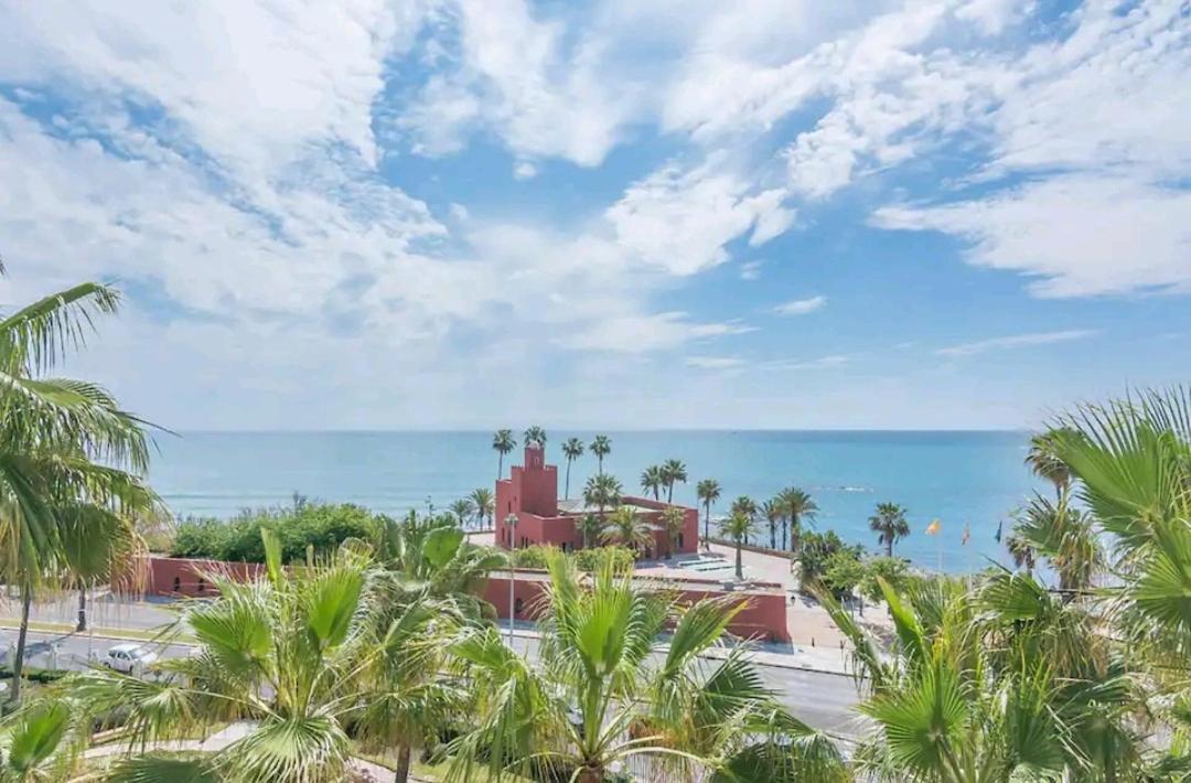 El Estudio De La Playa Benalbeach Holidays Paradise Benalmádena Exterior foto