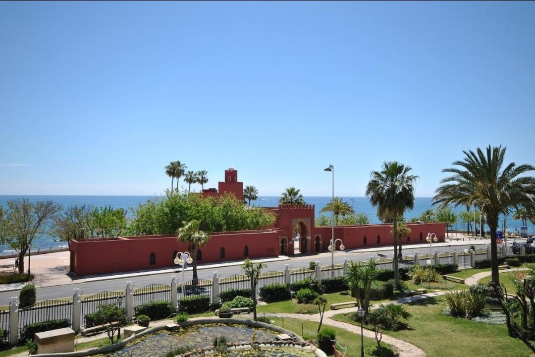 El Estudio De La Playa Benalbeach Holidays Paradise Benalmádena Exterior foto